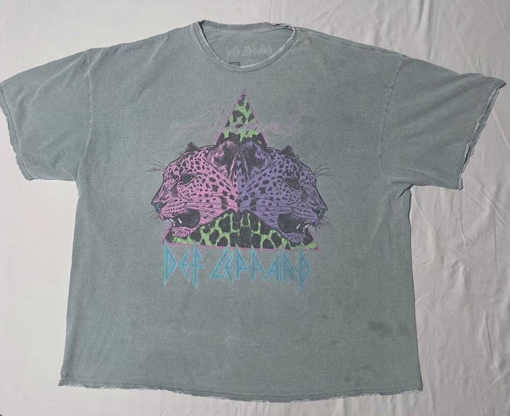 Def Leppard Animal Graphic T-Shirt Green Distressed Rock Band Tee XL